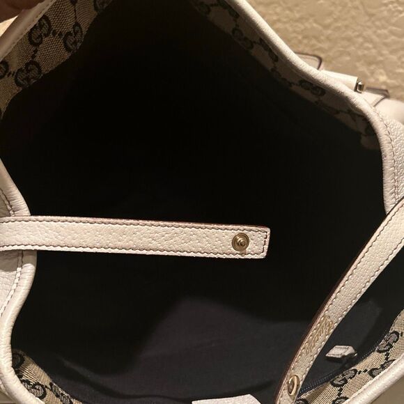 Gucci Abbey D-Ring Ivory White Leather Shoulder Bag Minimalist Quiet Luxury Tote - Picture 5 of 15